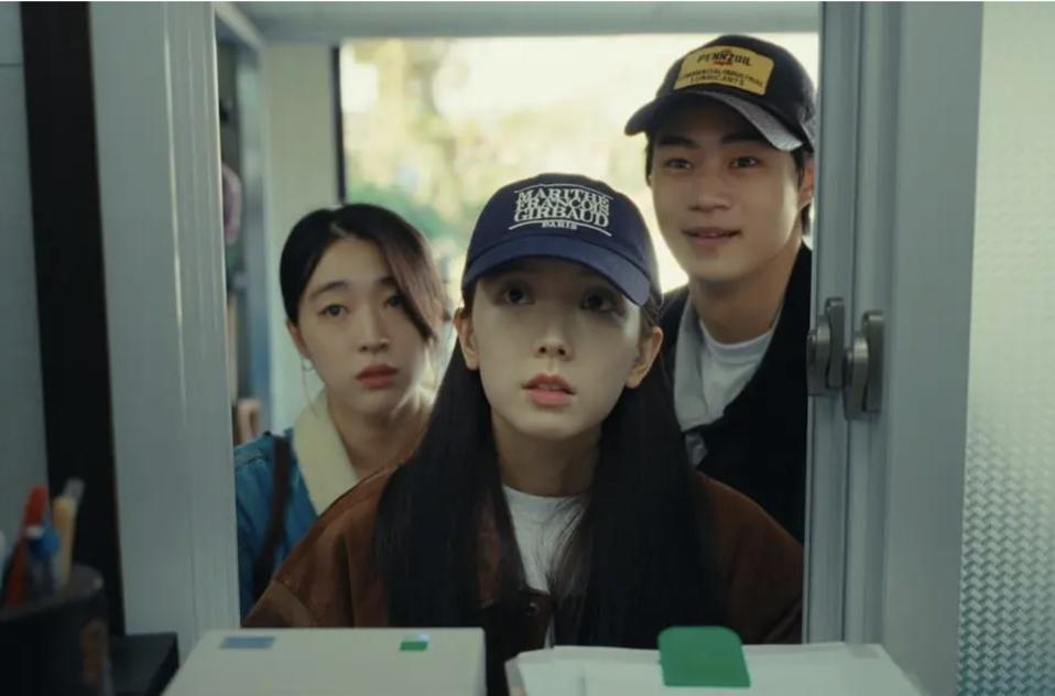 Three Former K-Pop Idols Find It’s ‘Time To Be Strong’