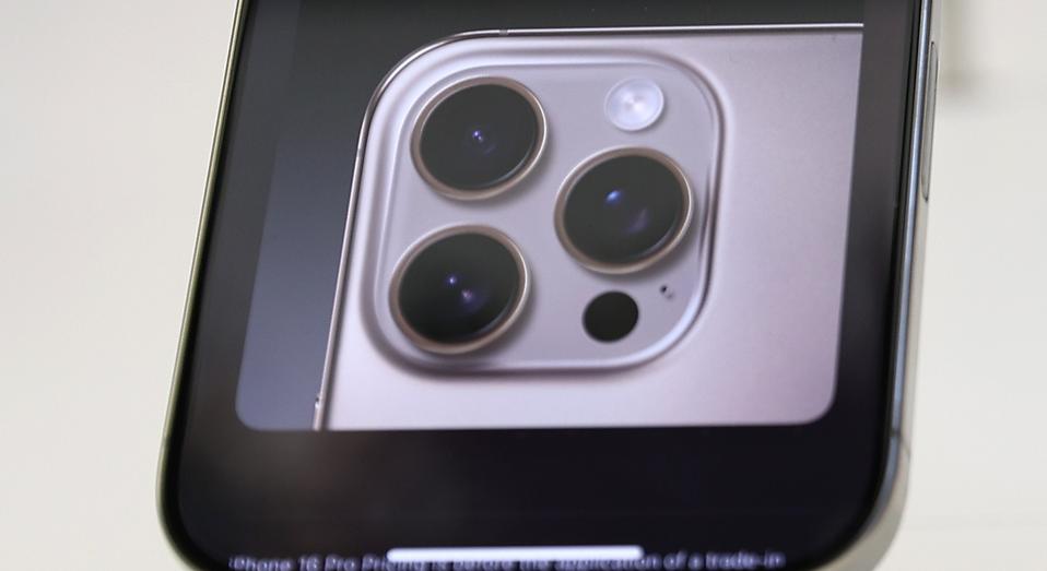 Apple Launches The iPhone 16 At London's Regent Street Store