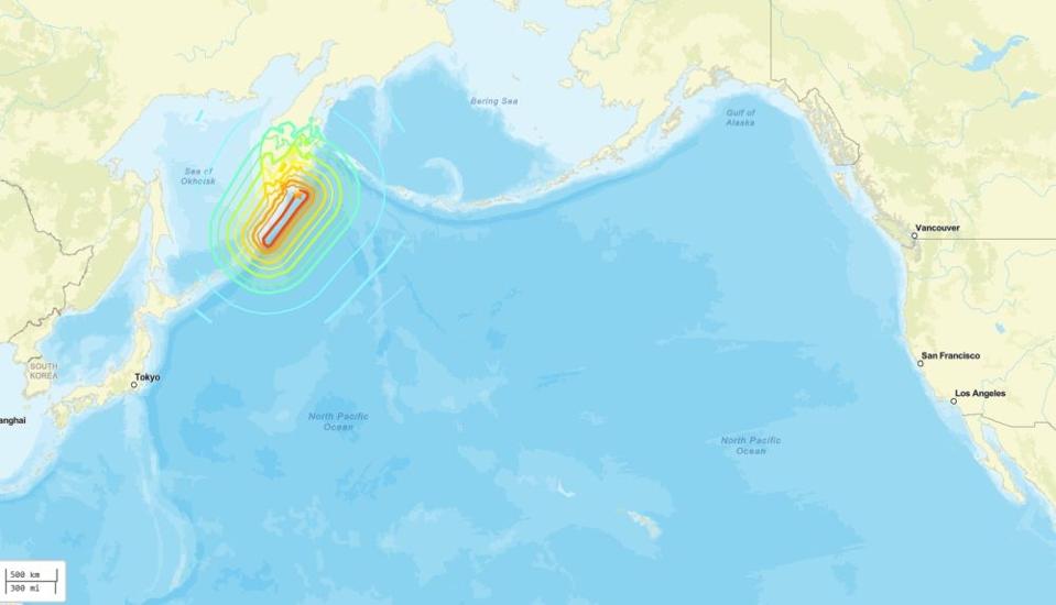 USGS_Magnitude_9_earthquake_and_tsunami_Kamchatka_Peninsula