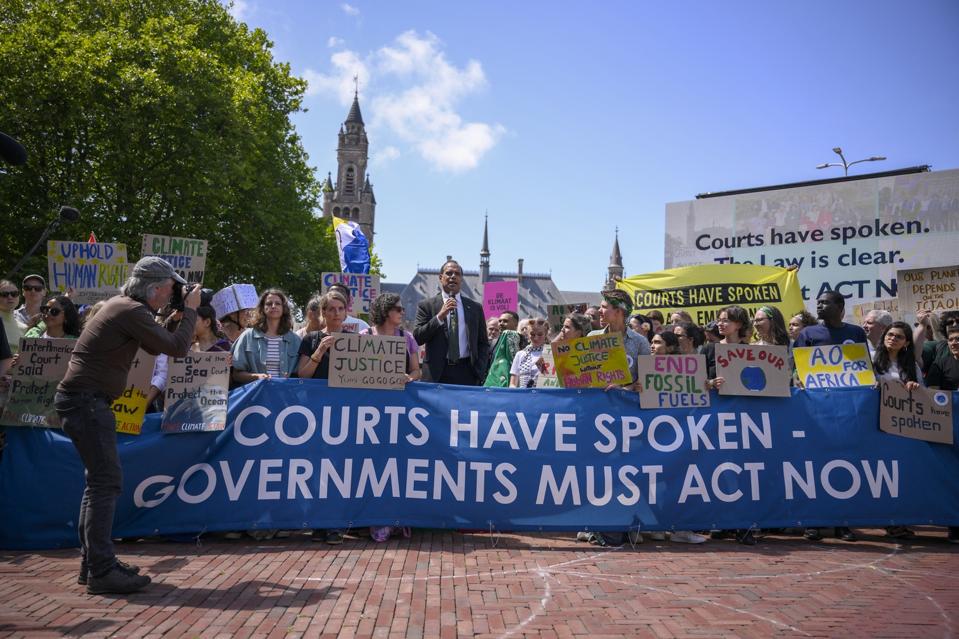 TOPSHOT-NETHERLANDS-UN-ICJ-CLIMATE