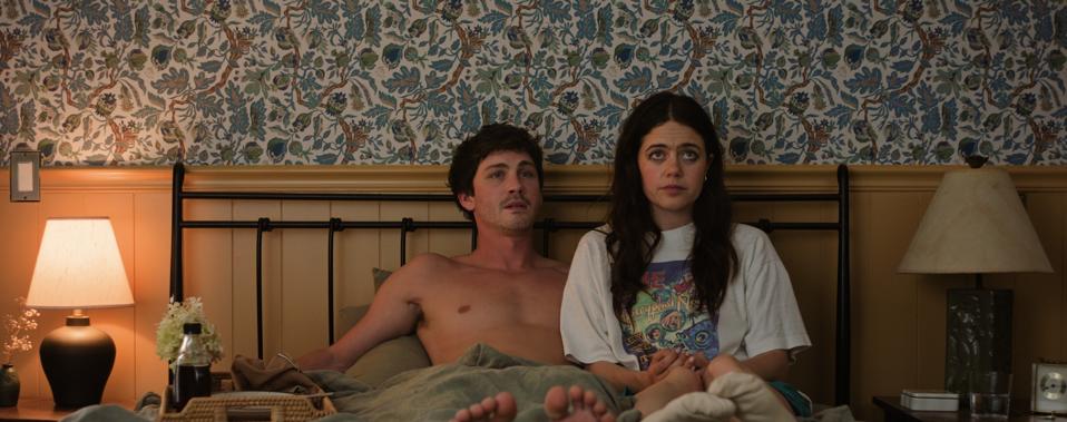 Molly Gordon and Logan Lerman in “Oh,Hi”