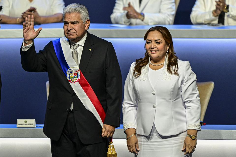 TOPSHOT-PANAMA-INAUGURATION-MULINO