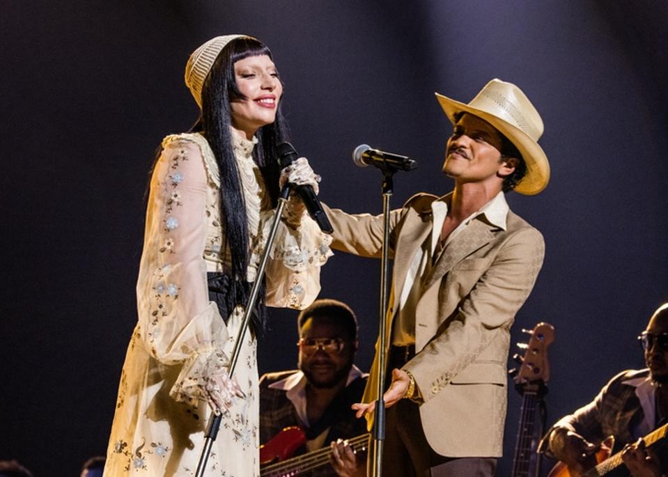 洋楽 Lady Gaga & Bruno Mars Die With A Smile Stream Lady Gaga, Bruno Mars - Die With A Smile (Dario