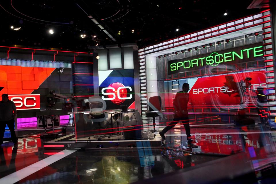 BRISTOL, CT - NOVEMBER 15: Kevin Negandhi prepares to anchor Sp