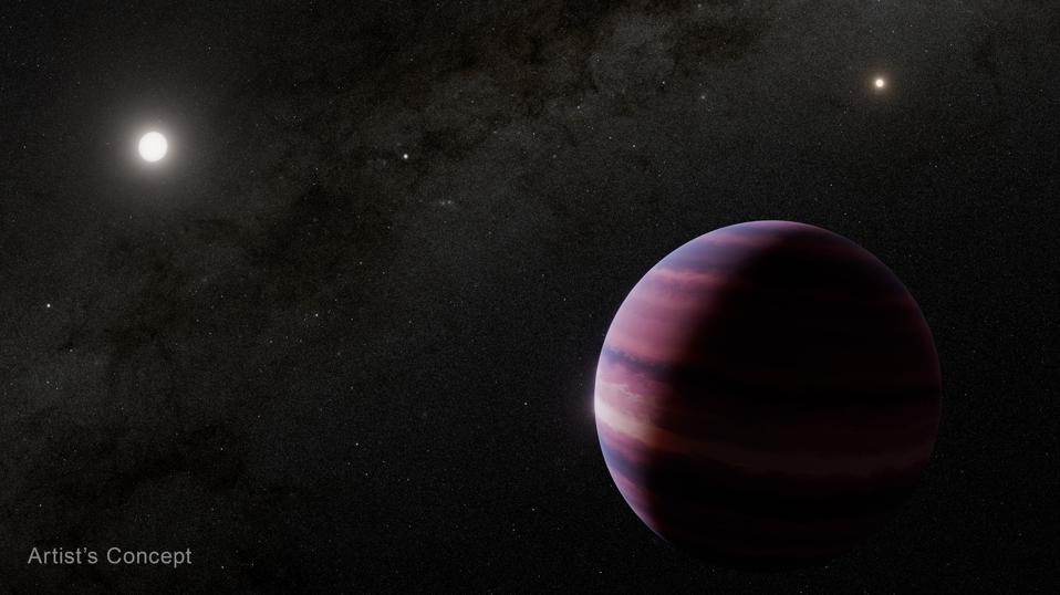 This artist’s concept shows what a gas giant orbiting Alpha Centauri A could look like. 