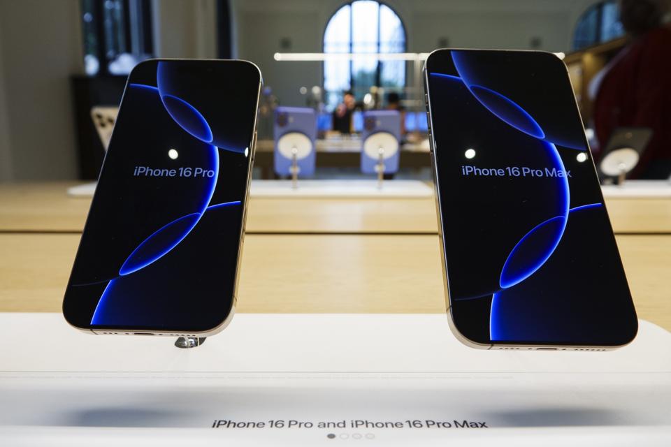 Apple to Launch iPhone 17 Air, Raise Prices