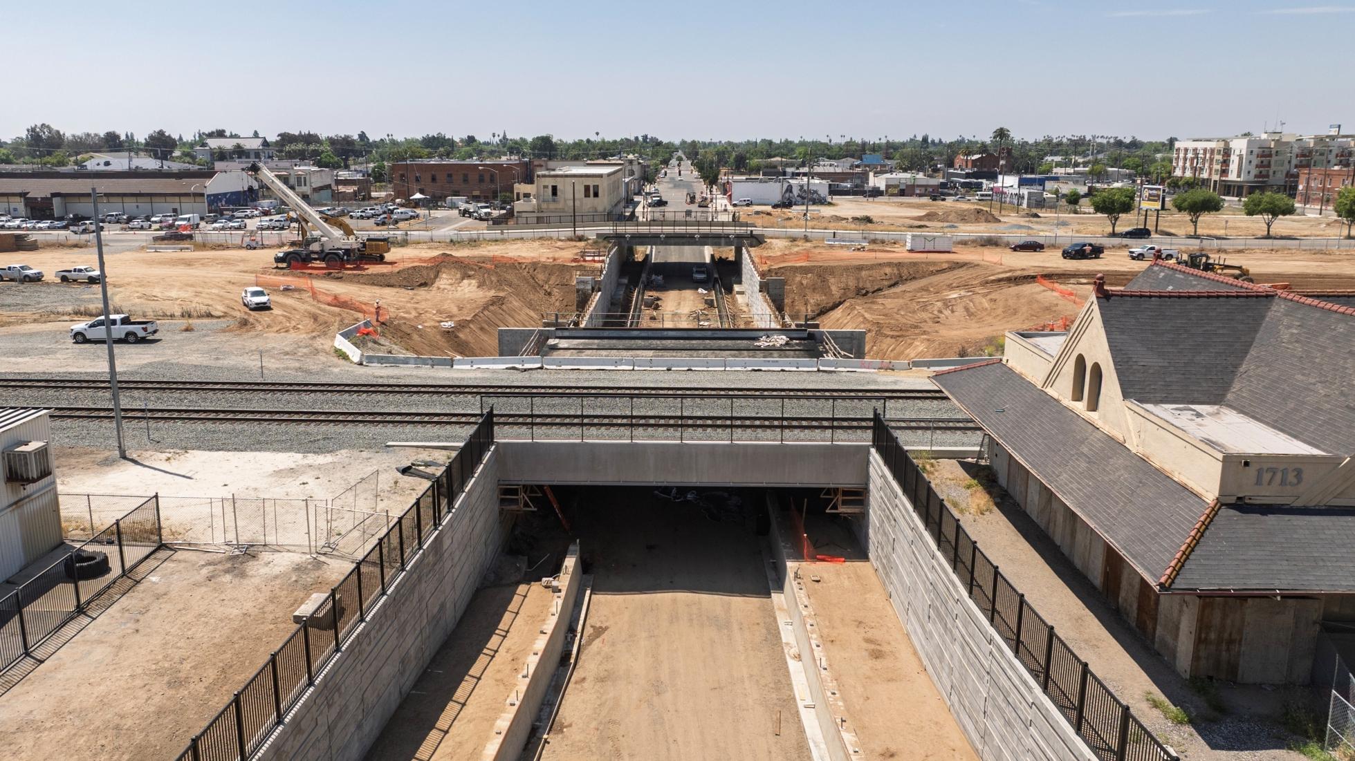2025-04-29-Tulare_Street_Underpass-05