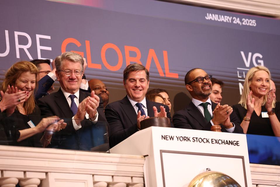Markets Open Friday Morning After S&P 500 Hits New Record