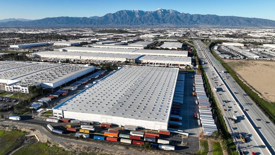 warehouses prolifierating in the Inland Empire