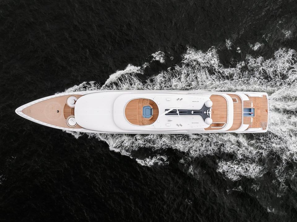 827-Stella-M-copyright-Feadship-2