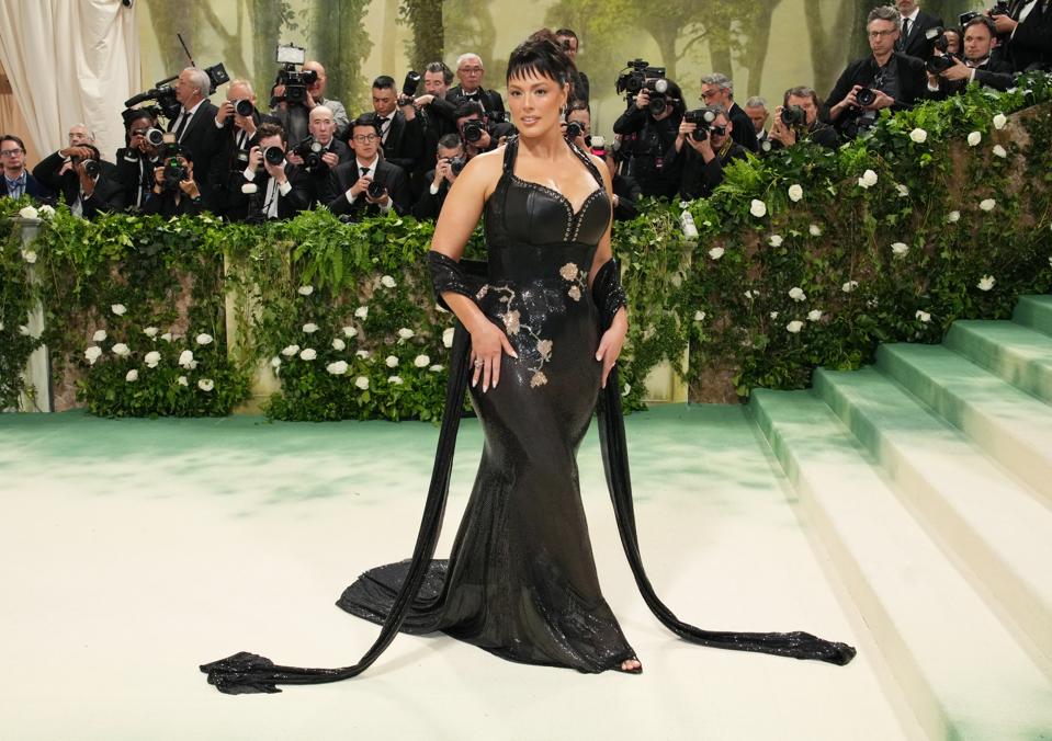 2024 a célébré le gala "Sleeping Beauty: Awakens Fashion" - arrivée