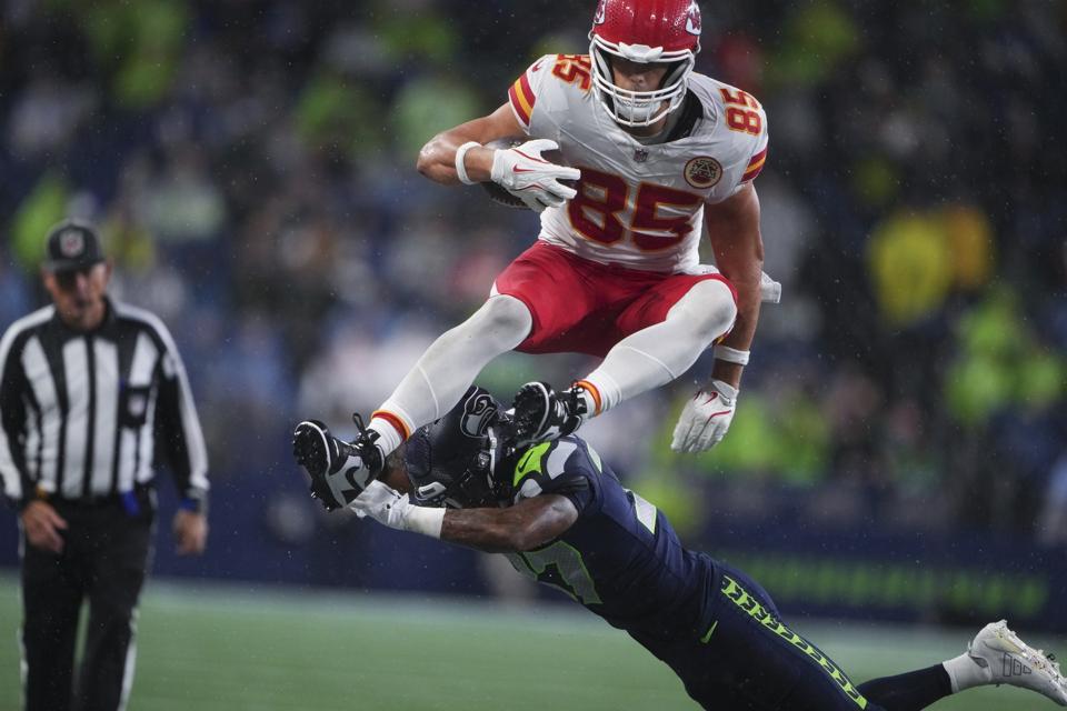 Chiefs TE Robert Tonyan is pushing to make the roster.