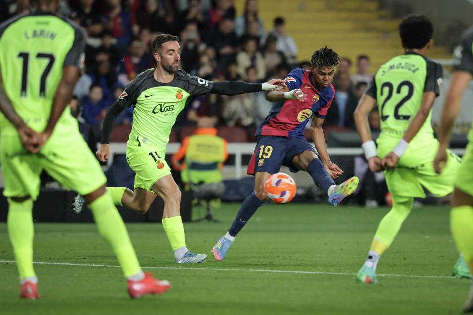 Lamine Yamal and Joan Garcia are expected to start for FC Barcelona against Mallorca.