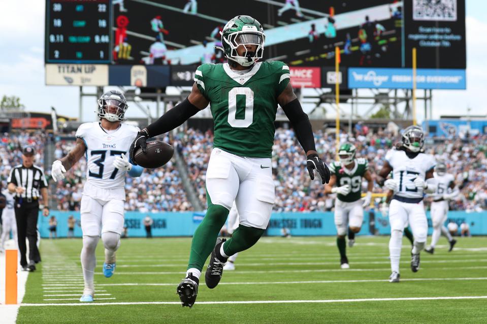 New York Jets v Tennessee Titans