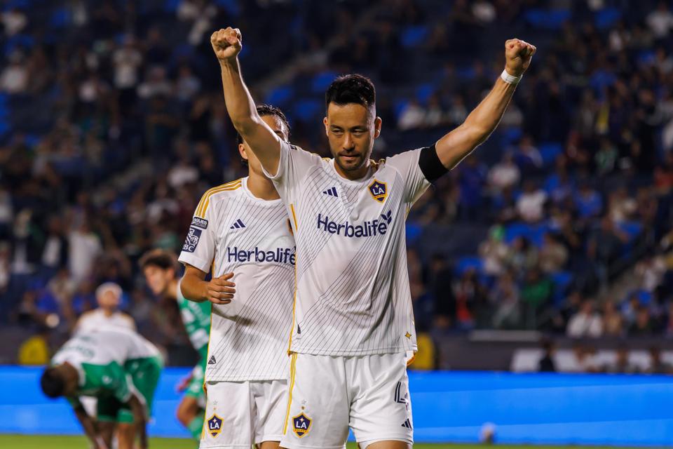 Los Angeles Galaxy v Santos Laguna - Leagues Cup Phase One