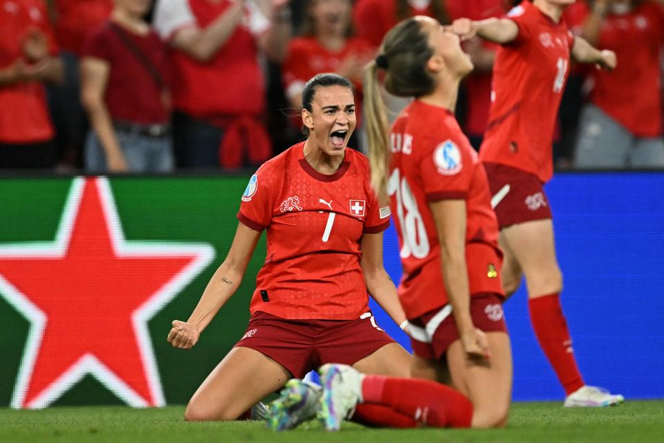 TOPSHOT-FBL-WOMEN-EURO-2025-MATCH17-FIN-SUI