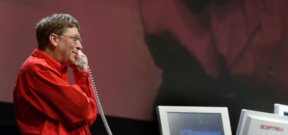 MICROSOFT AND CISCO ANNOUNCE INTERNET PHONES THAT UTILIZE WINDOWS 2000 TECHNOLOGY
