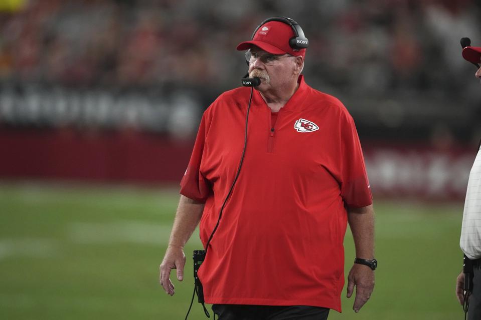 Chiefs head coach Andy Reid coaches against the Cardinals. 