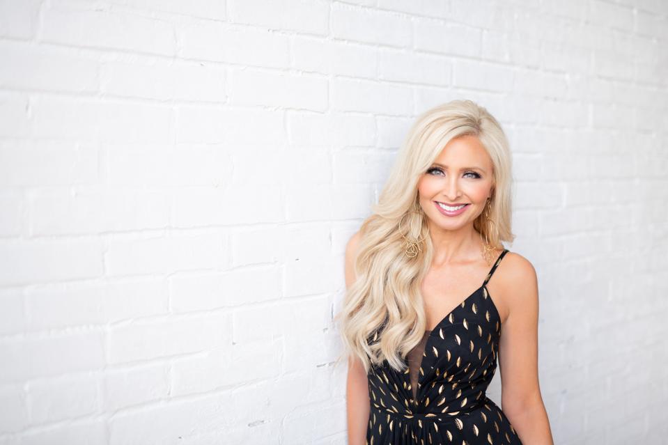 TikTok journalist-influencer Lisa Remillard