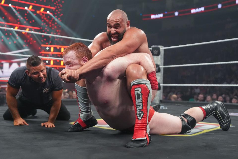 WWE Monday Night Raw