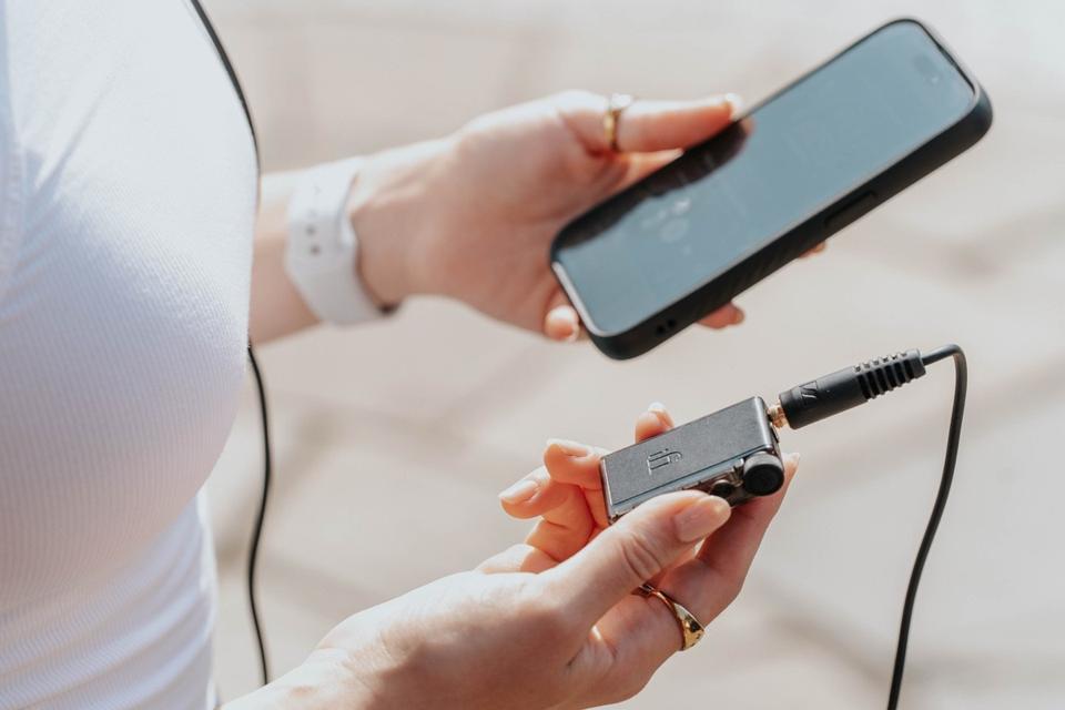 iFi GO blu Air with phone