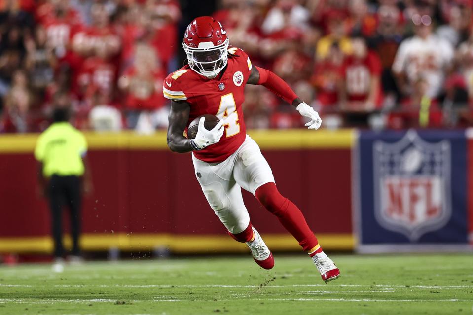 Rashee Rice plays during the 2024 season.