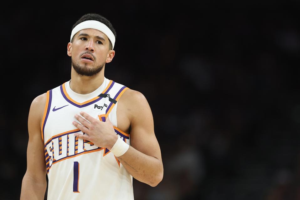 San Antonio Spurs in Phoenix Suns