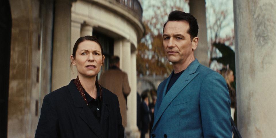 Claire Danes, Matthew Rhis, Netflix, Streaming 2025, Crni Zec, Jason Bateman, Jason Blange, Toni Mild, Toni Collem, Majtti Gilning, Michael Shannon, Macthew Macfadin Ofrmanski, Bradley Whitford, Shea Whighham, Bretani Snow, Hunting Women, List TV