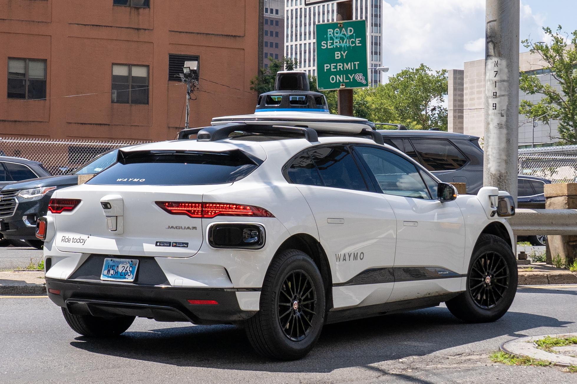 US-NEWS-NYC-DRIVERLESS-WAYMO-NY