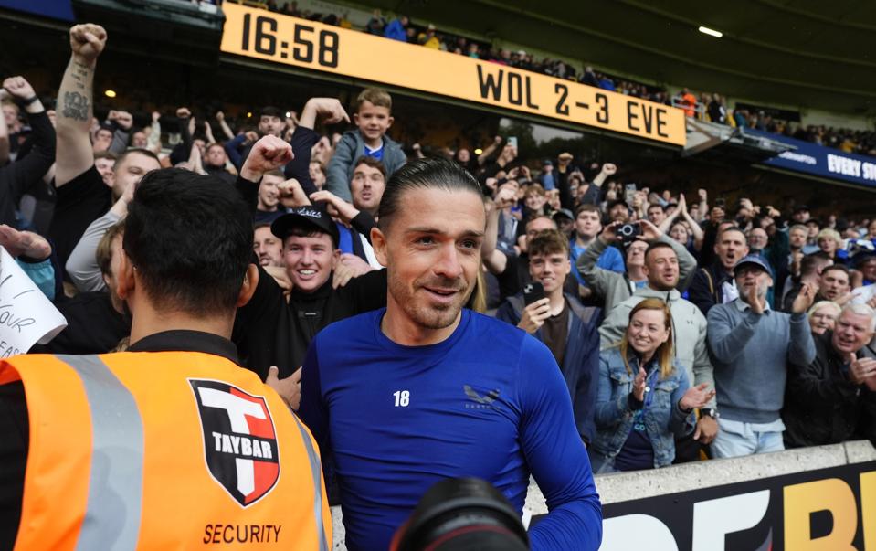 Wolverhampton Wanderers v Everton - Premier League - Molineux Stadium