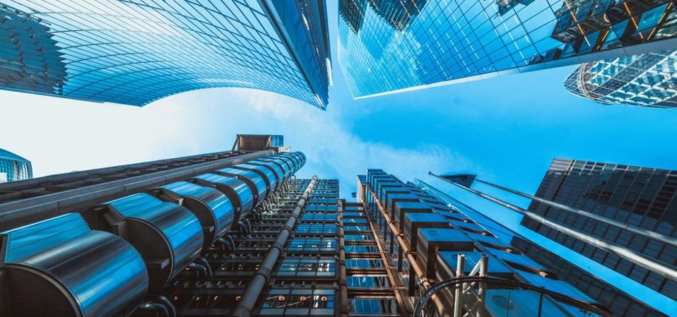 Diminishing perspective of downtown London skyscrapers