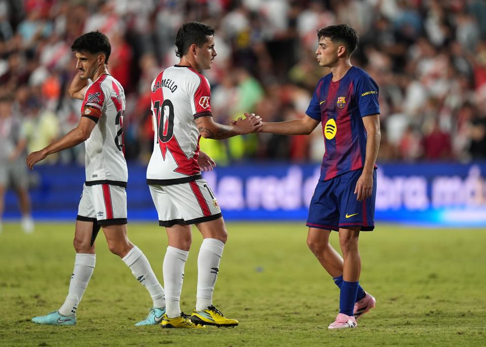 Raio Vallecano de Madrid held FC Barcelona to Remici 1-1 in Laliga Ea's sport.