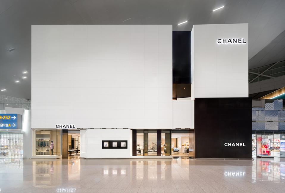 CHANEL　2022 departmentstore Chanel 22 leather bag Chanel Yellow in Leather - 58210392