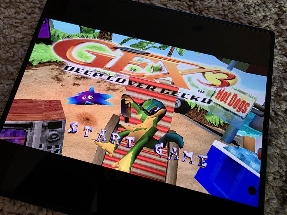 Playing Gex Trilogy on the Fold 7 via PlayStation's Remote Play app.