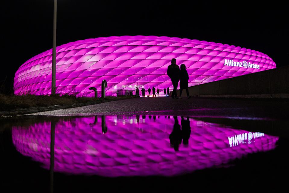 FC Bayern Munich in Eintracht Frankfurt - Google Pixel Frauen -Bundesliga