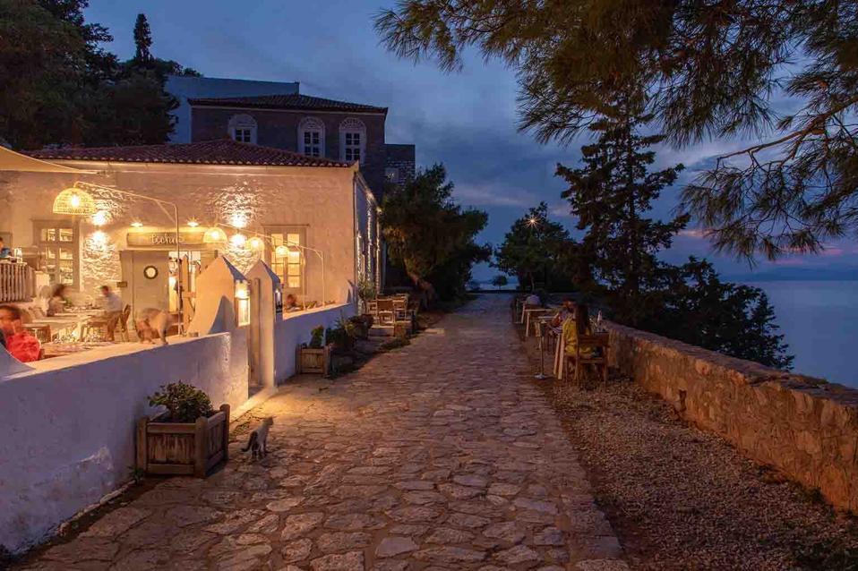 techne restaurant hydra greece