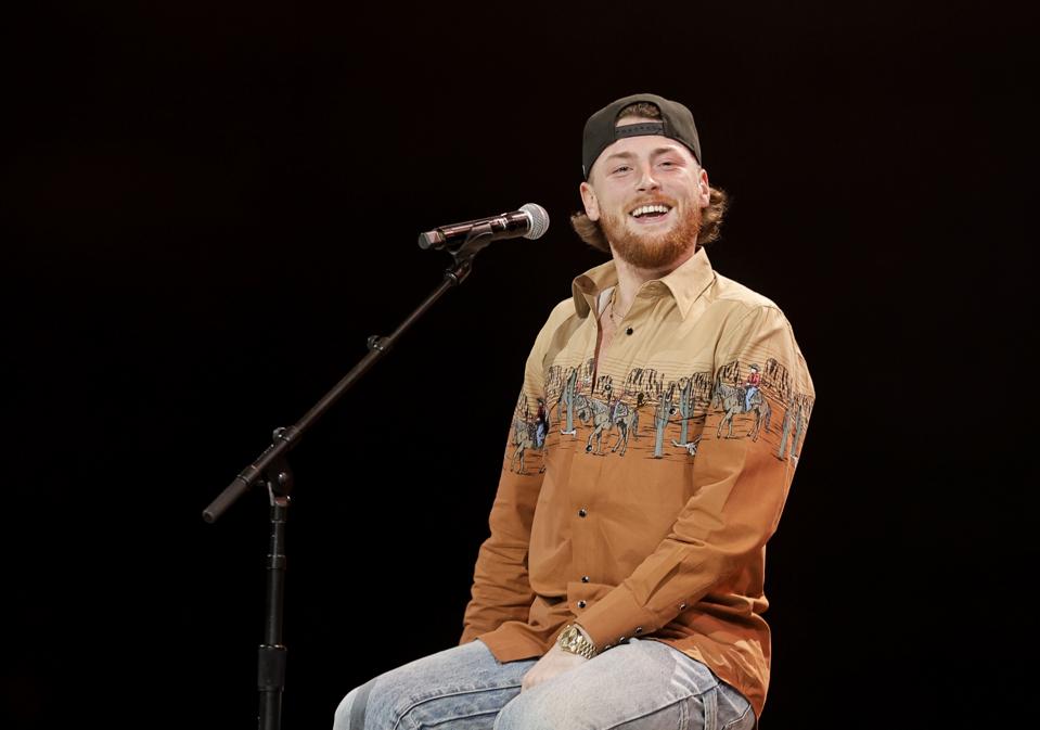 The Big 98's Friendsgiving