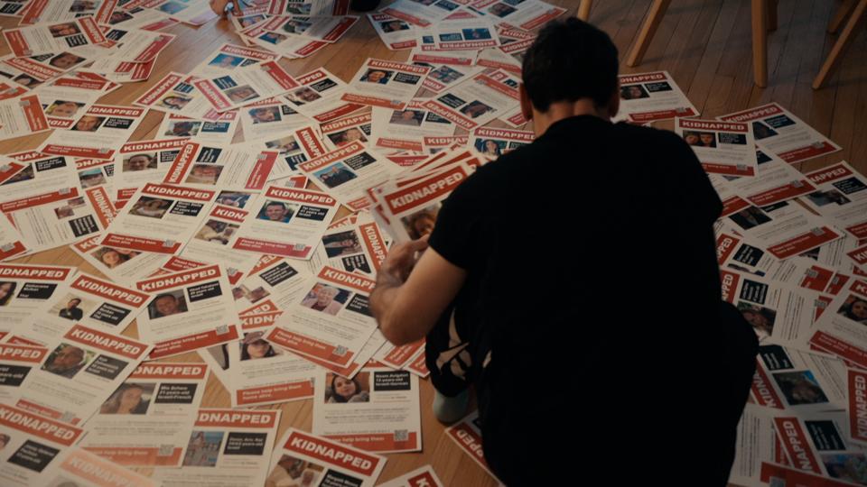 00002Torn_by_Nim_Shapira