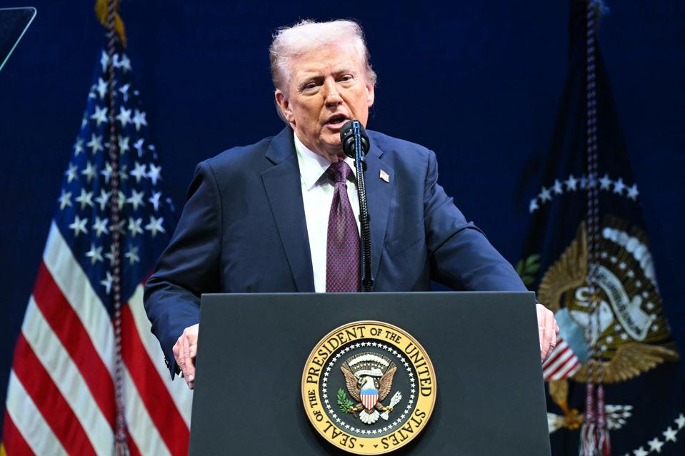 US-POLITICS-TRUMP-RELIGION-EDUCATION