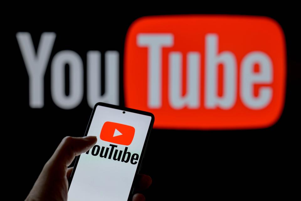 Make Money Online YouTube - Photo Illustration