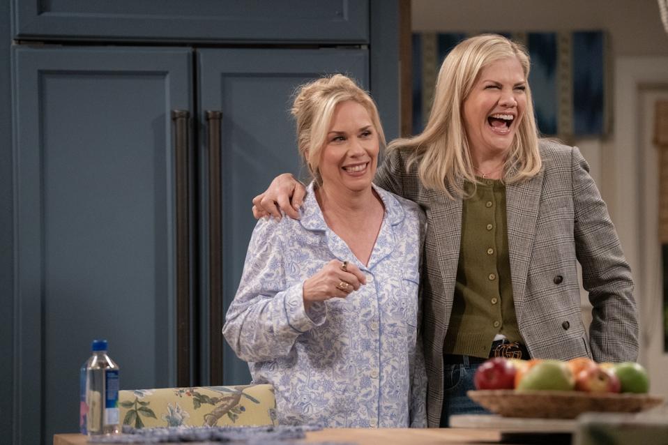Leanne Morgan, Chuck Lorre, Kristen Johnston, Netflix, Leanne Season 2, streaming TV, sitcom, stand-up comedy, Netflix comedy specials, Netflix account