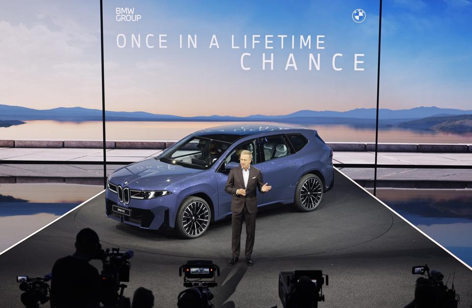 BMW starts a new generation of electric cars with IX3