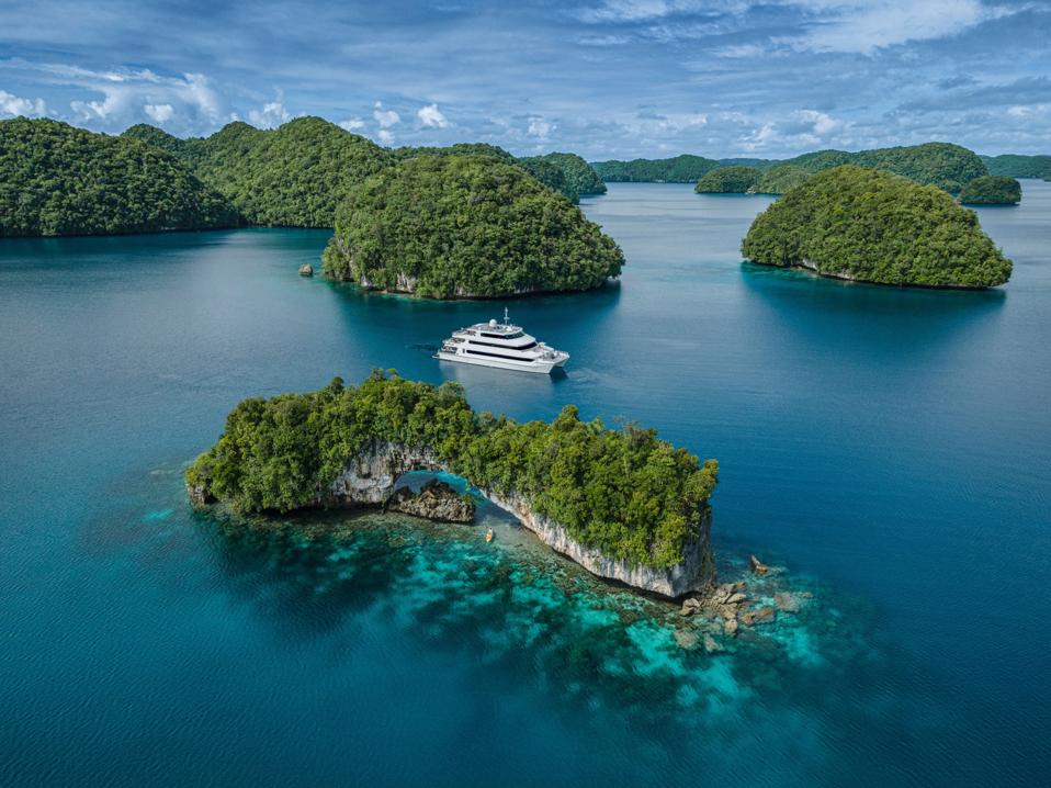 TheEdgeList2025-FourSeasonsExplorer,Palau-CreditKenSeet