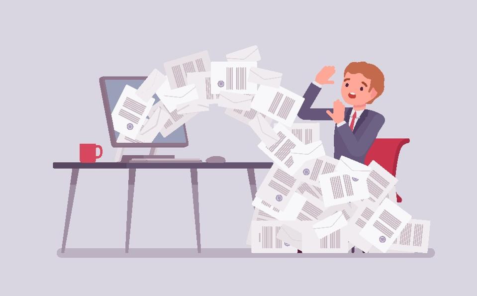 Why employees ignore the email in the workplace: how to make them worth reading