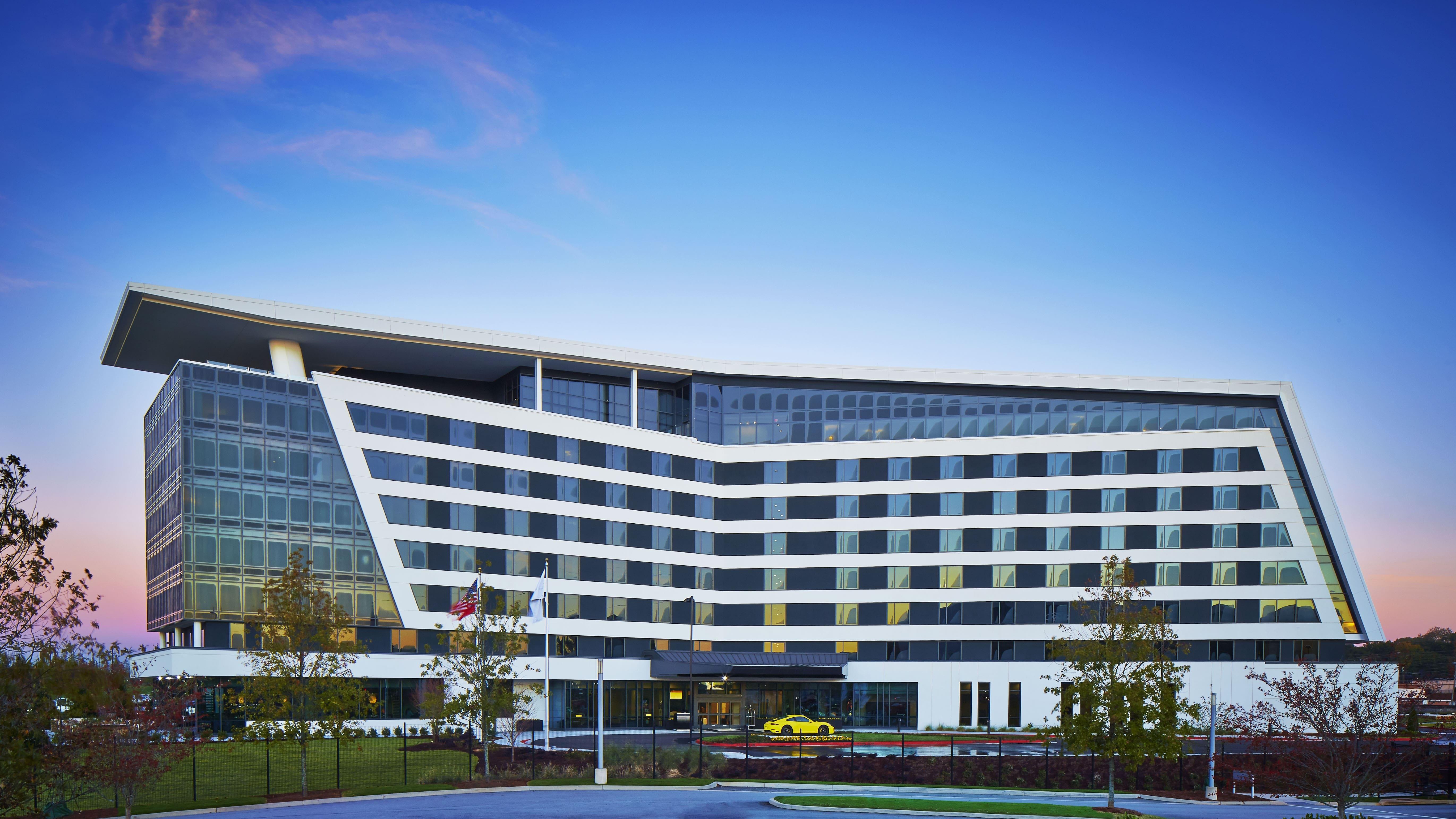 Exterior of Kimpton Overland.