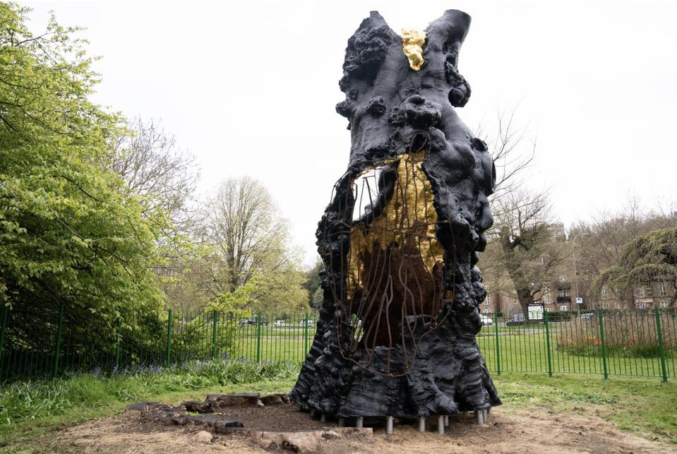 A Plethora Of Public Sculpture Pops Up Across UK, Spain And