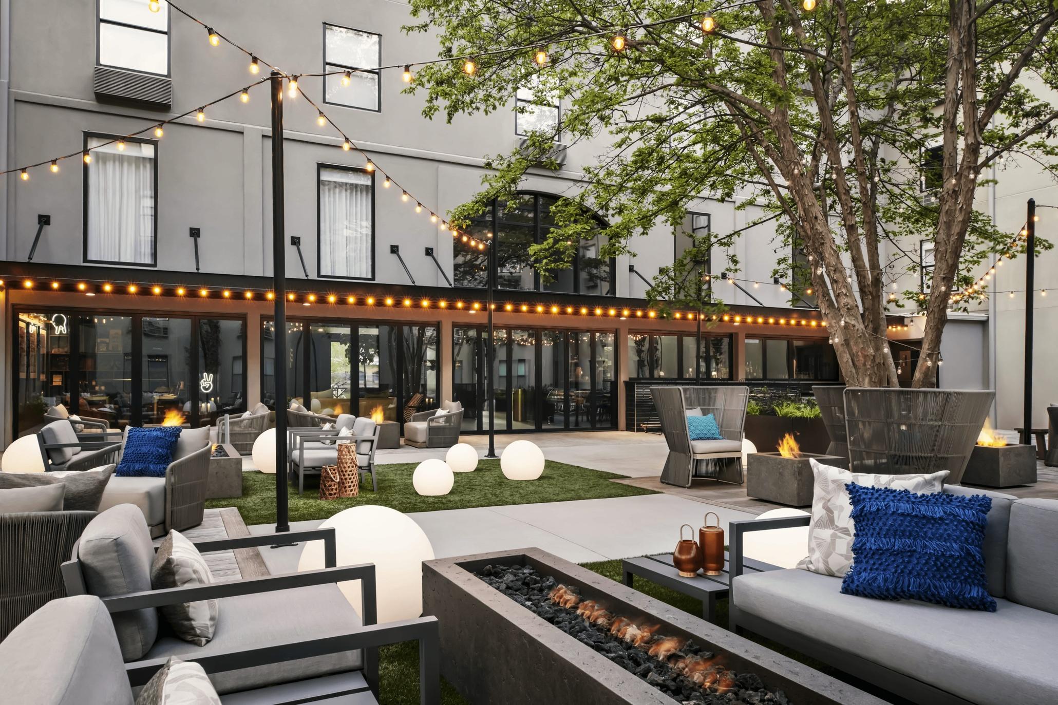 voco The Darwin Courtyard-optimized