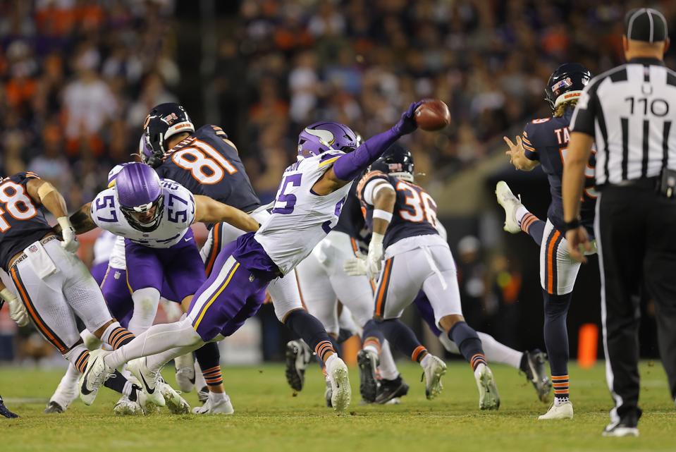 NFL: Sep 08 Wiking on Bears