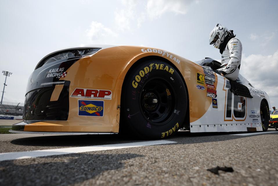 NASCAR Xfinity Series Tennessee Lottery 250 - Qualifying