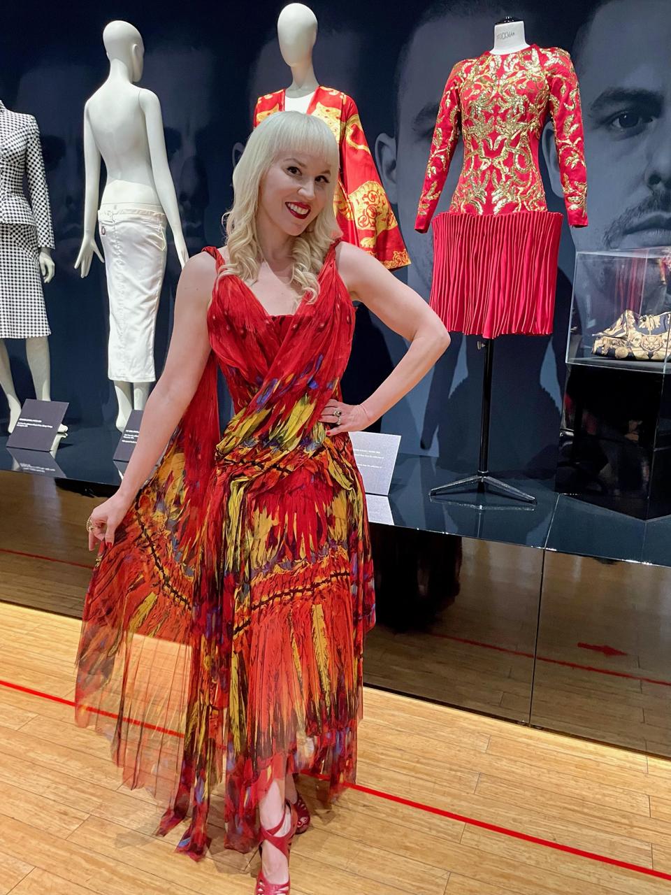 McQueen Or Dior, Lauren Lepire Will Help You Fall In Love With Vintage